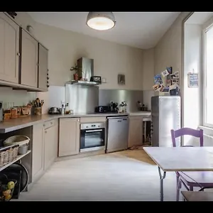 maison-de-charme-1930-proche-lyon.hotels-rhonealpes.com/